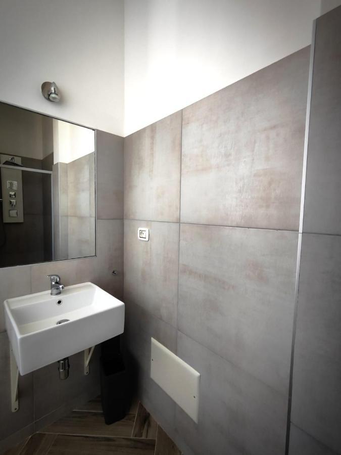 Hotel The House Of The Waves Brindisi Esterno foto